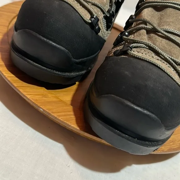 - Bates Military Hiking Boots