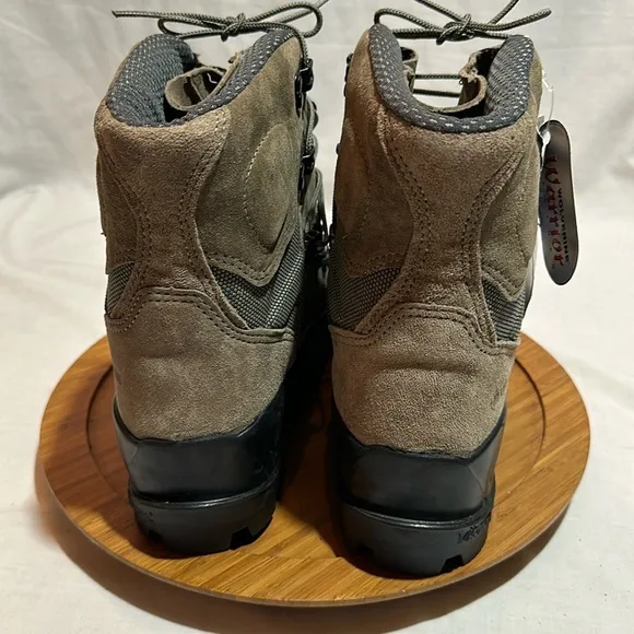 - Bates Military Hiking Boots
