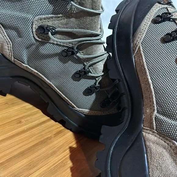 - Bates Military Hiking Boots