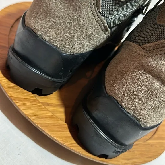 - Bates Military Hiking Boots