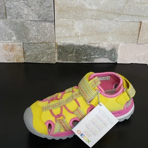 🎁 GEOX Kids J Borealis Sandals