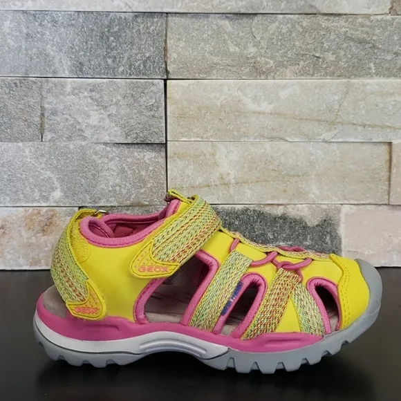 🎁 GEOX Kids J Borealis Sandals