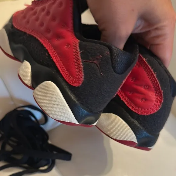 🎮🎀 Nike Jordan Kids' Retro 13 Black and Red Sneakers Size 11C