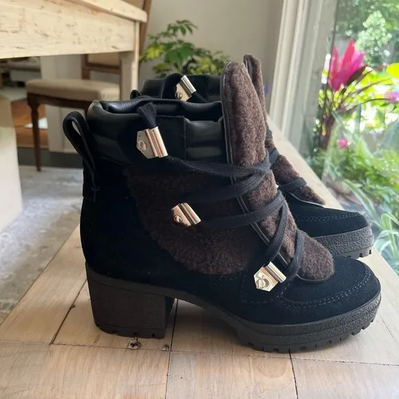 🆕 See by Chloe ‘Karla’ Shearling Hiking Boots in Black. Size EU 37