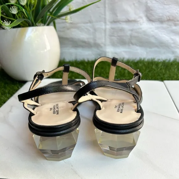 - THE MARC JACOBSWomen's The Gem Sandal T-Strap Sandals black leather siz…37