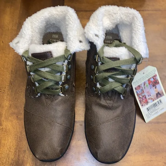 🆕 Toms Highland Botas Brown Fold Over Shearling boot/shoe women’s size 8…