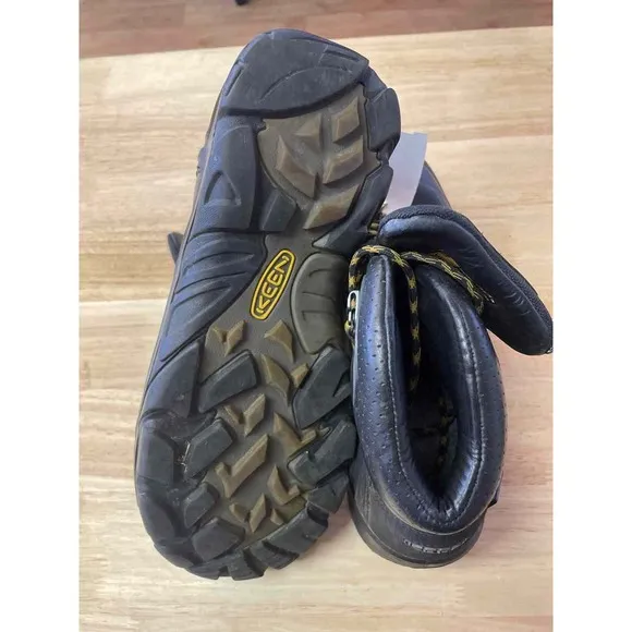 11.5 Keen Men's Hiking Boots