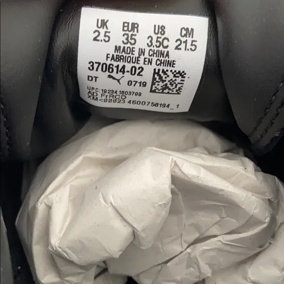 18:04 PUMA Suede Classic Ambush Sneakers