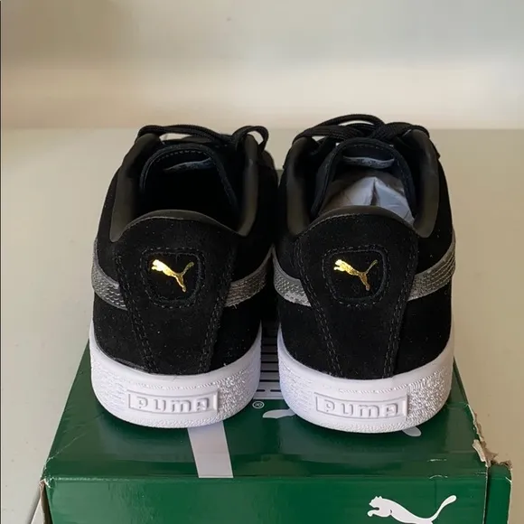 18:04 PUMA Suede Classic Ambush Sneakers
