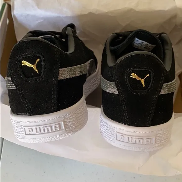 18:04 PUMA Suede Classic Ambush Sneakers