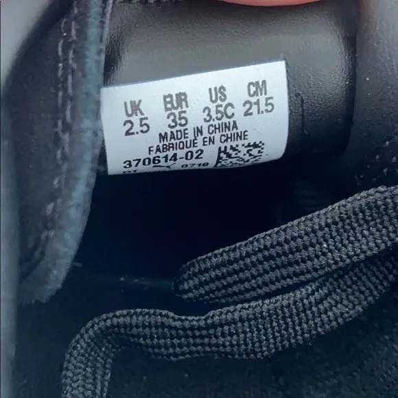 18:04 PUMA Suede Classic Ambush Sneakers