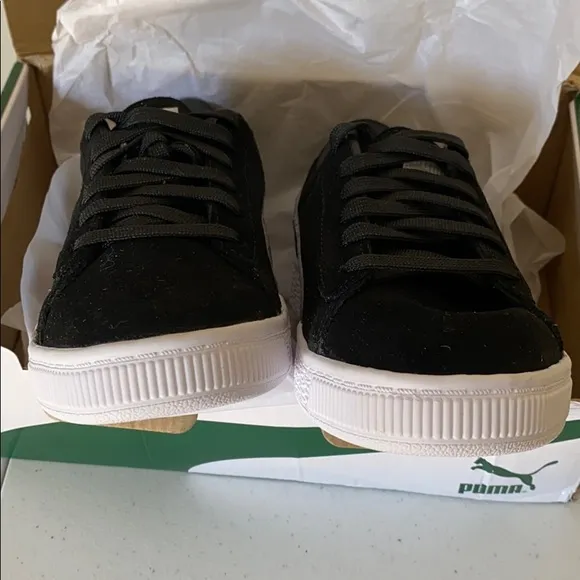 18:04 PUMA Suede Classic Ambush Sneakers