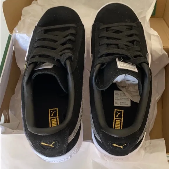 18:04 PUMA Suede Classic Ambush Sneakers
