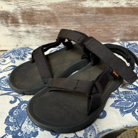 🍉2 Pairs🍉 of Teva Sandals