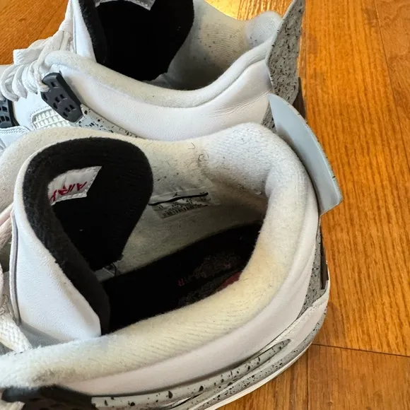 2016 Jordan Retro 4 OG “White Cement” Size 11