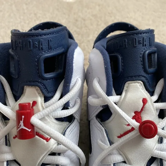 2024‎ Air Jordan 6 Retro Olympic White Midnight Navy (GS) 384665-164 Size 5Y