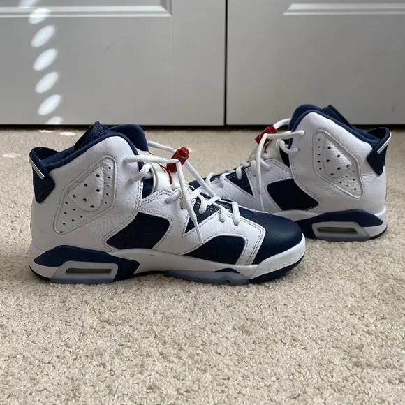 2024‎ Air Jordan 6 Retro Olympic White Midnight Navy (GS) 384665-164 Size 5Y