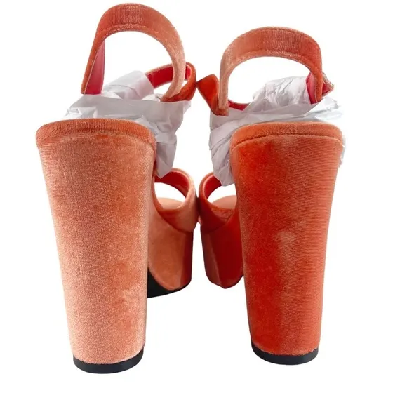 #430 NWT NIB BAMBOO Platform Sandals Sandbar Orange Velvet