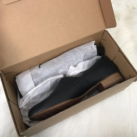 473. Clarks Collection By Clark’s NIB Juliet Palm Black Leather Slip On Loafers