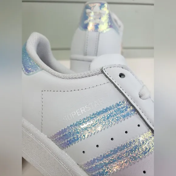 5.5Y Adidas Superstar Junior White Iridescent FV3139 Casual Sneakers