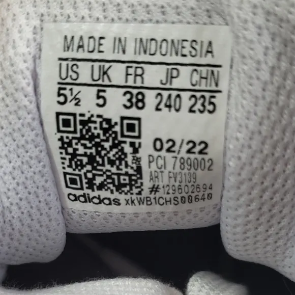 5.5Y Adidas Superstar Junior White Iridescent FV3139 Casual Sneakers