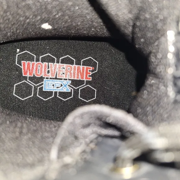 A pair of Wolverine Muscovy Chukka Boots in a men's size 10. NWB with no flaws.