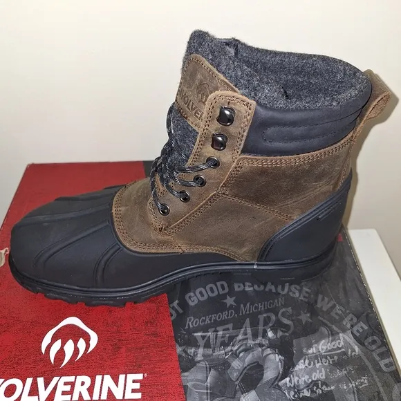 A pair of Wolverine Muscovy Chukka Boots in a men's size 10. NWB with no flaws.