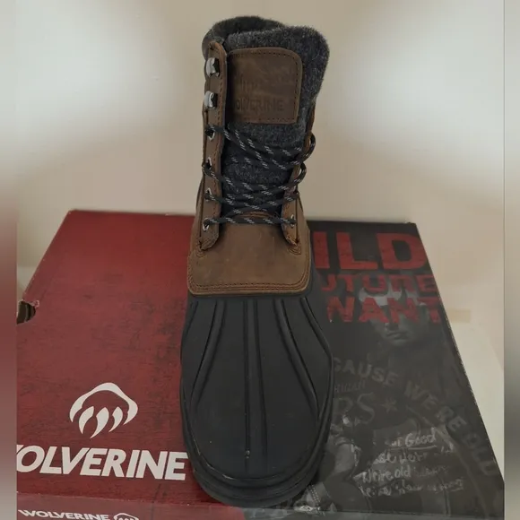 A pair of Wolverine Muscovy Chukka Boots in a men's size 10. NWB with no flaws.