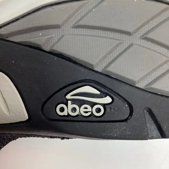 Abeo B.I.O. System Balboa Leather Thong Sandals Black