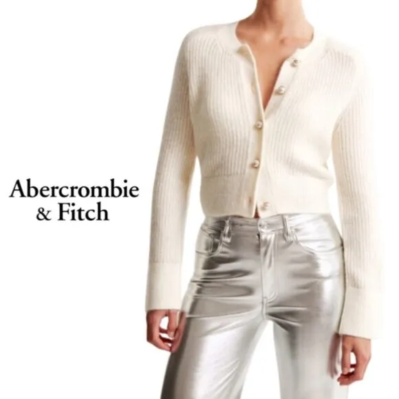 Abercrombie &amp; Fitch Pearl Button-Up Knit Cropped Cardigan - Ivory White - XS