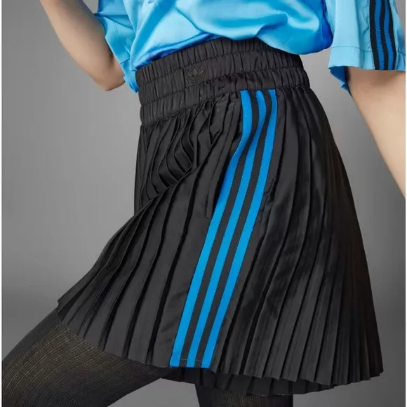 ADIDAS Blue Version Pleated Striped Shorts Black Womens Sz M ❤️