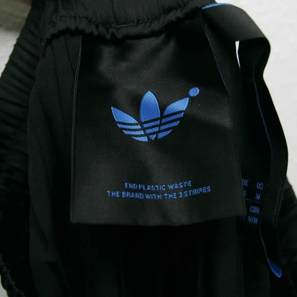 ADIDAS Blue Version Pleated Striped Shorts Black Womens Sz M ❤️