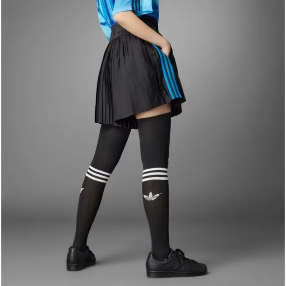 ADIDAS Blue Version Pleated Striped Shorts Black Womens Sz M ❤️