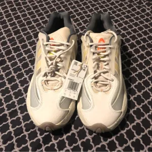 Adidas Original Oznova HQ9827 Bliss Magic Beige Casual Sneakers Sz 9.5