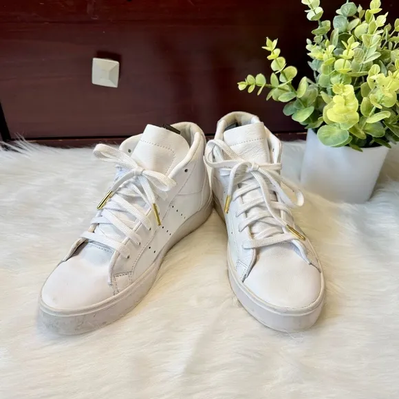 Adidas Originals Sleek Mid Top Casual Leather Sneakers Size 5.5