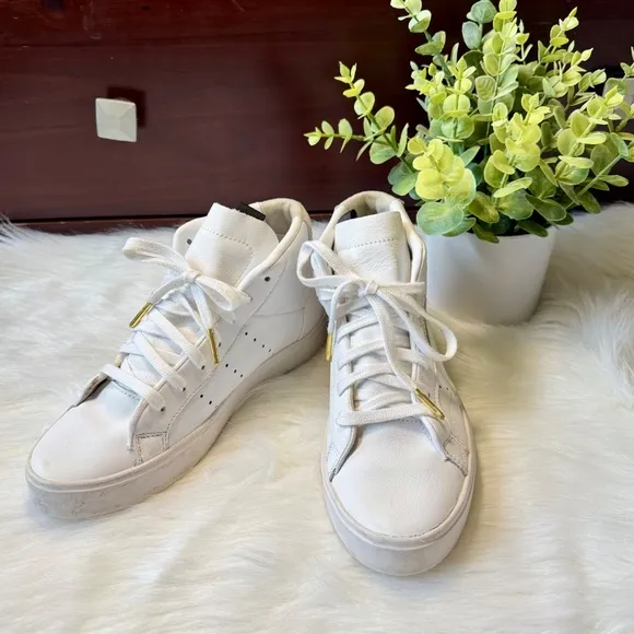 Adidas Originals Sleek Mid Top Casual Leather Sneakers Size 5.5