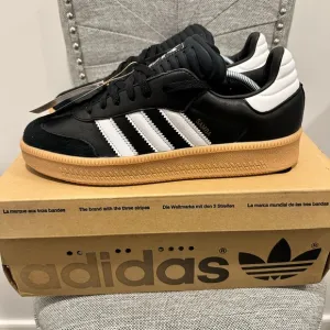 Adidas Samba XLG Casual Men’s Shoe | Sneakers, Size 11.5