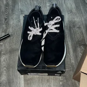 ADIDAS TERREX  9m 10.5w og box Black suede Sneakers with White Laces