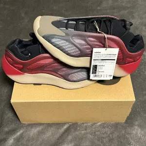 Adidas Yezzy 700 V3 Fade Carbon Red and Black Sneakers New Size 10