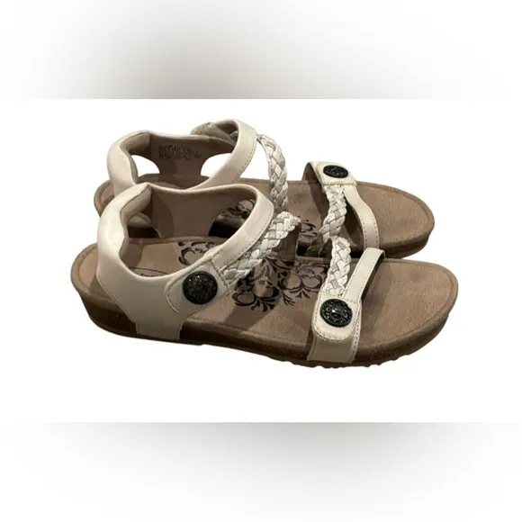 Aetrex Womens Jillian Cream Wedge Sandals Shoes 7.5 Braided Strappy Cork