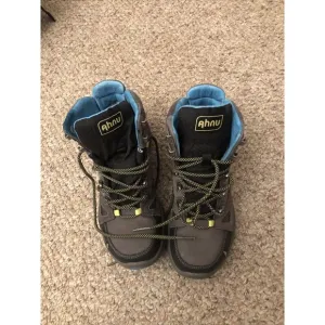 AHNU HIKING BOOTS WATERPROOF LACE UP SIZE 6 Gray Blue Very Good Cond.