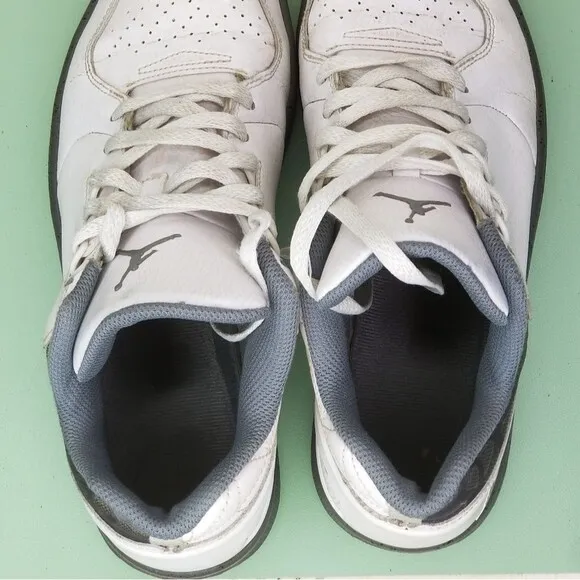 Air Jordan 1 Flight 3 Low Sneakers