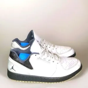 Air Jordan 1 Flight 3 Low Sneakers