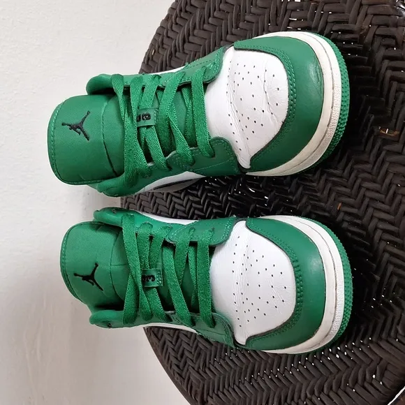 Air Jordan 1 Low Pine Green 553560-301 Kids Size 4 Y