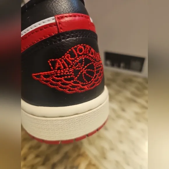 Air Jordan 1 Low Sneakers