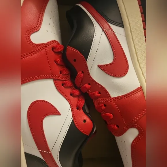Air Jordan 1 Low Sneakers
