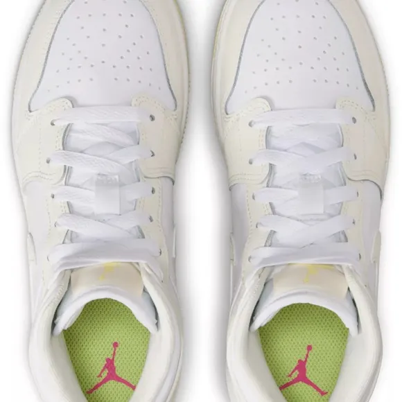 Air Jordan 1 Mid GS 'Sail Light Laser yellow