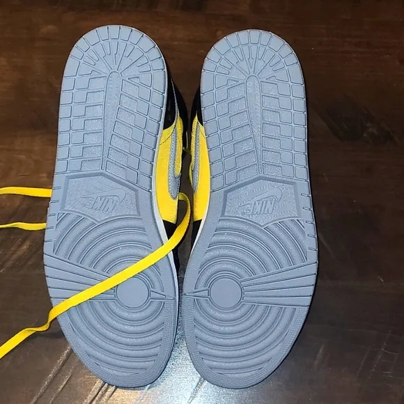 Air Jordan 1 Phat 'Black Speed Yellow'Nike Black, Yellow And Grey Sneakers