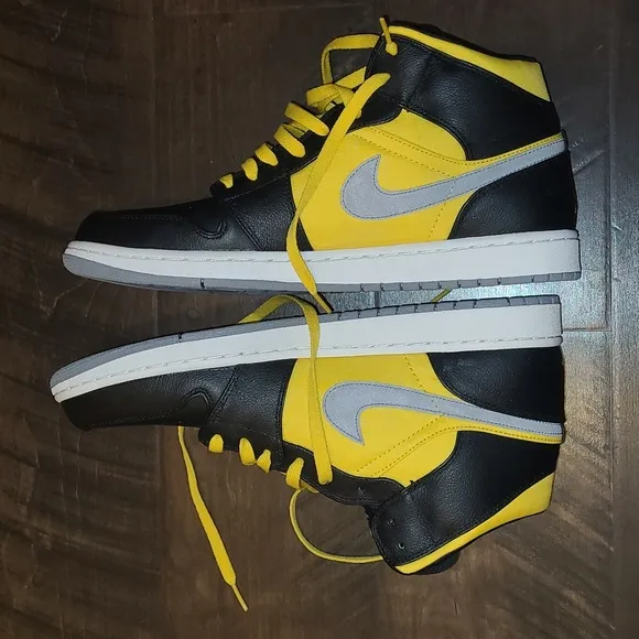 Air Jordan 1 Phat 'Black Speed Yellow'Nike Black, Yellow And Grey Sneakers