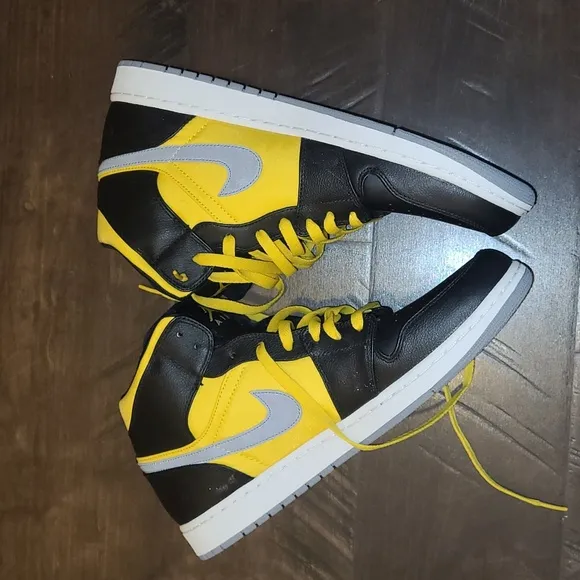 Air Jordan 1 Phat 'Black Speed Yellow'Nike Black, Yellow And Grey Sneakers